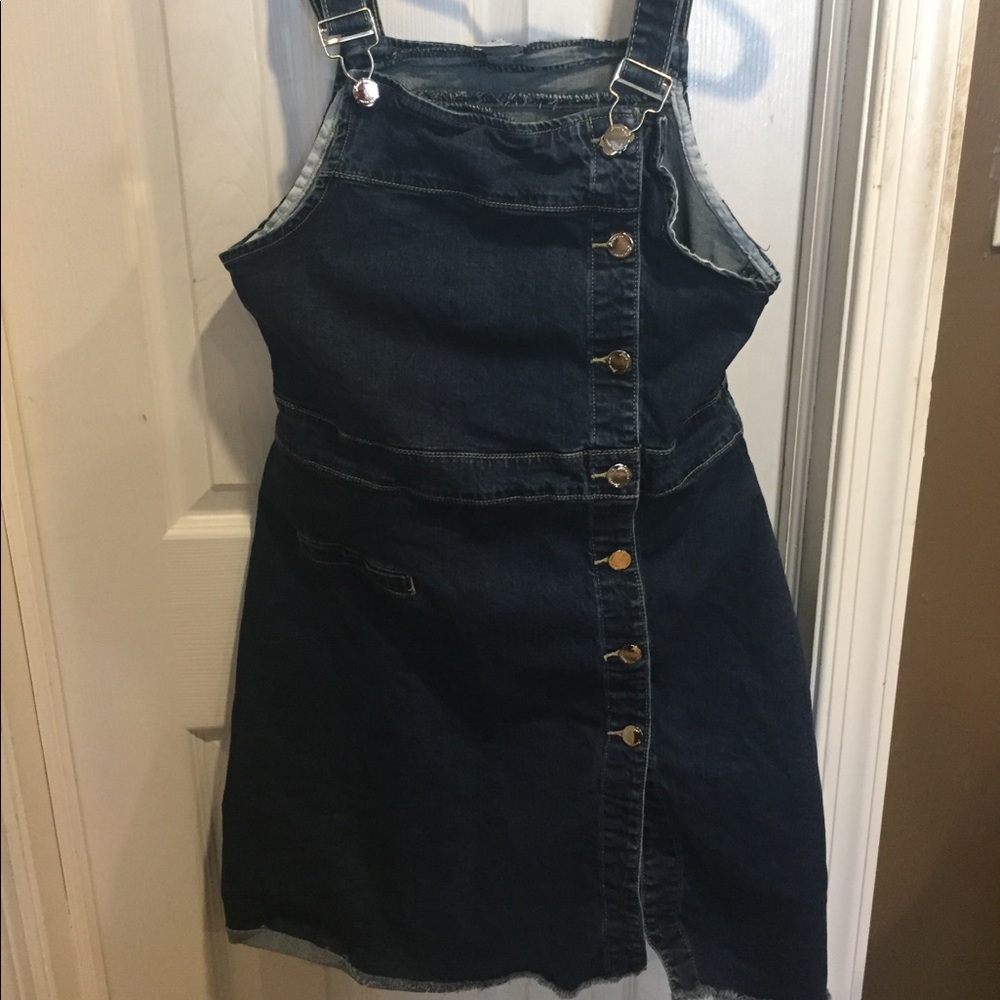 Cute Jean dress never worn